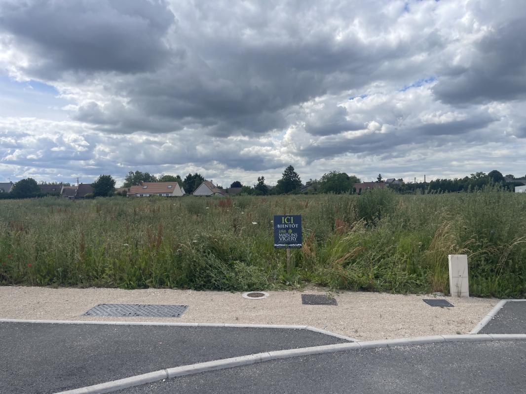 TERRAIN A BATIR A SAINT LYE LA FORET