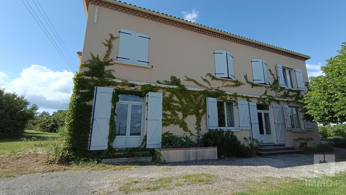 MAISON QUERCYNOISE 10 PIECES 251M2 PISCINE