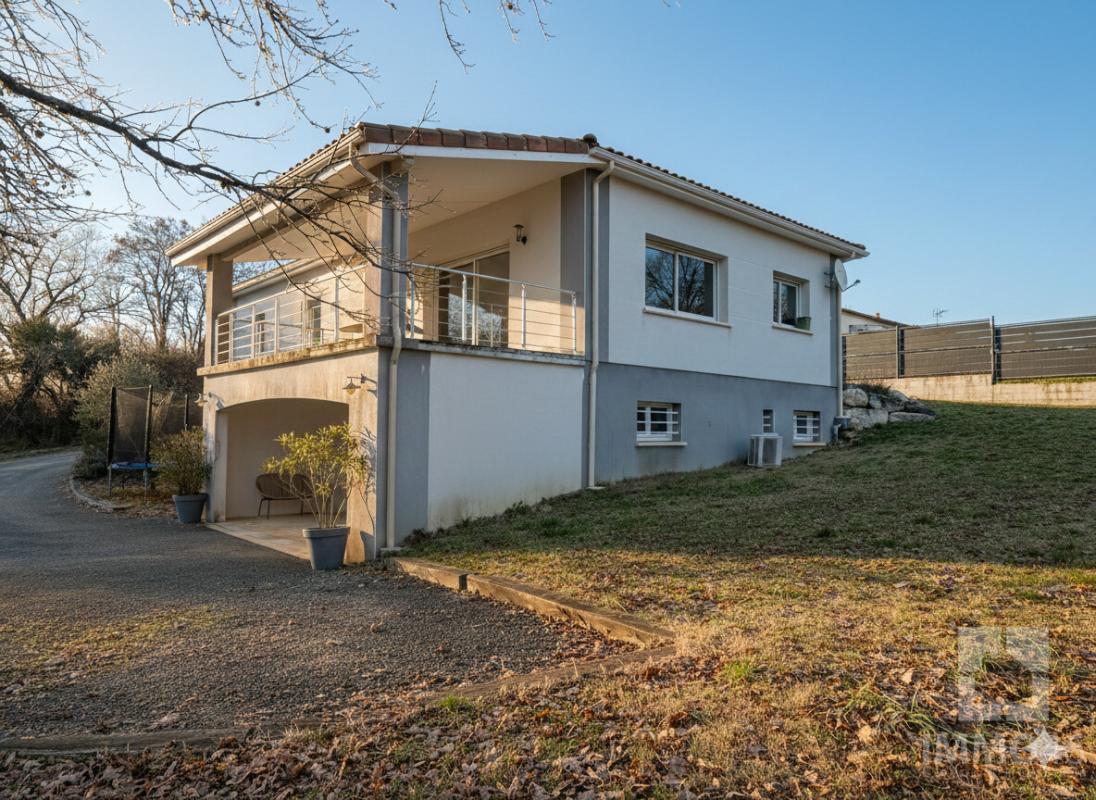 Maison de plain-pied 4 chambres sur sous-sol total à 10 min de Cahors