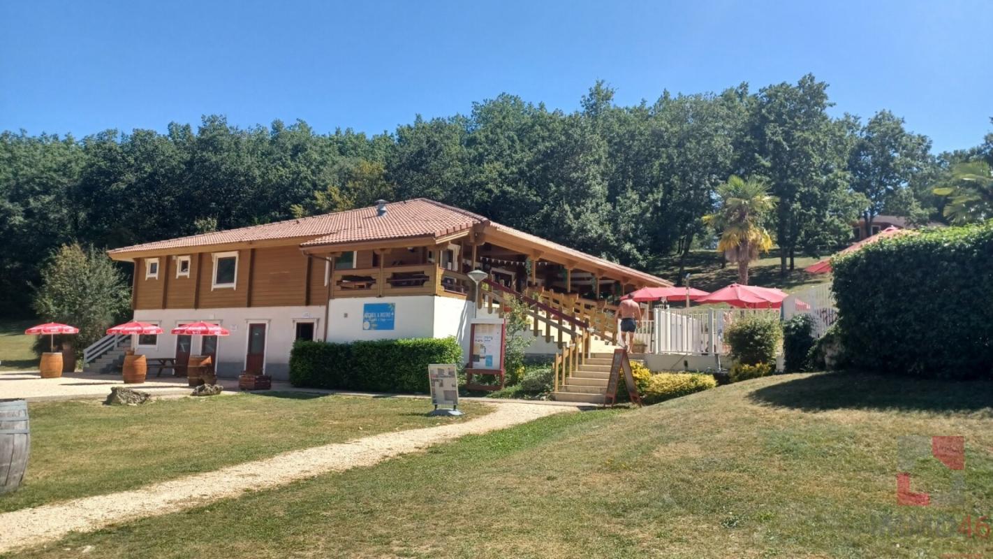 Bâtiment commercial de 350m² avec activité bar/snacking