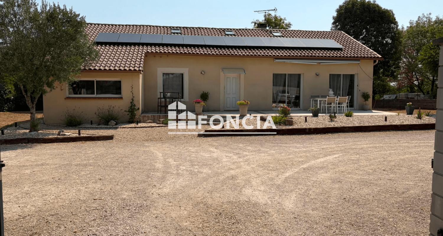 Le Montat, belle maison de 6 pieces, environ 134m2, sur une parcelle d'environ 2855 m2
