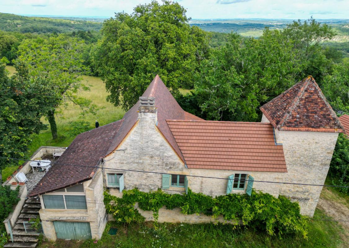 Cazals, maison en pierre 3 chambres sur 1.1ha de prairie