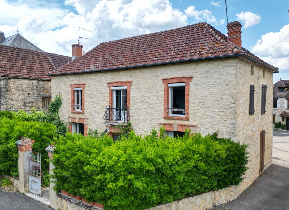 Secteur Cazals - Belle maison de village en pierre, grange, espace terrain