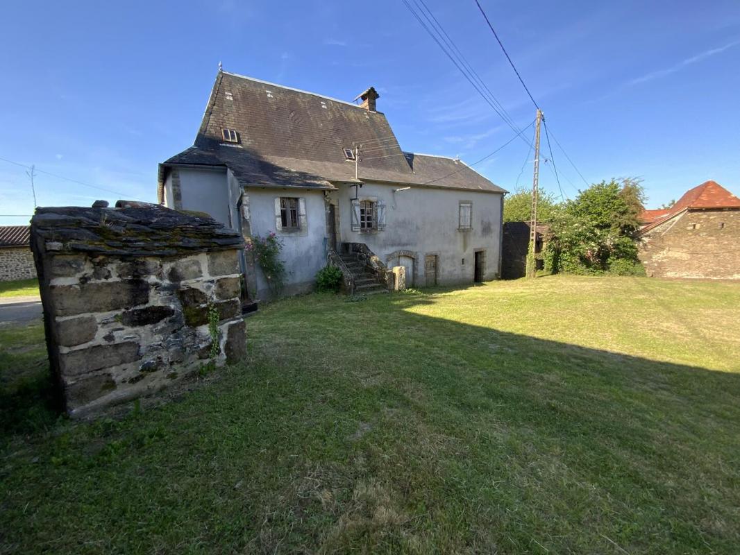 A vendre secteur Lacapelle Marival, beau corps de ferme à restaurer à fort potentiel