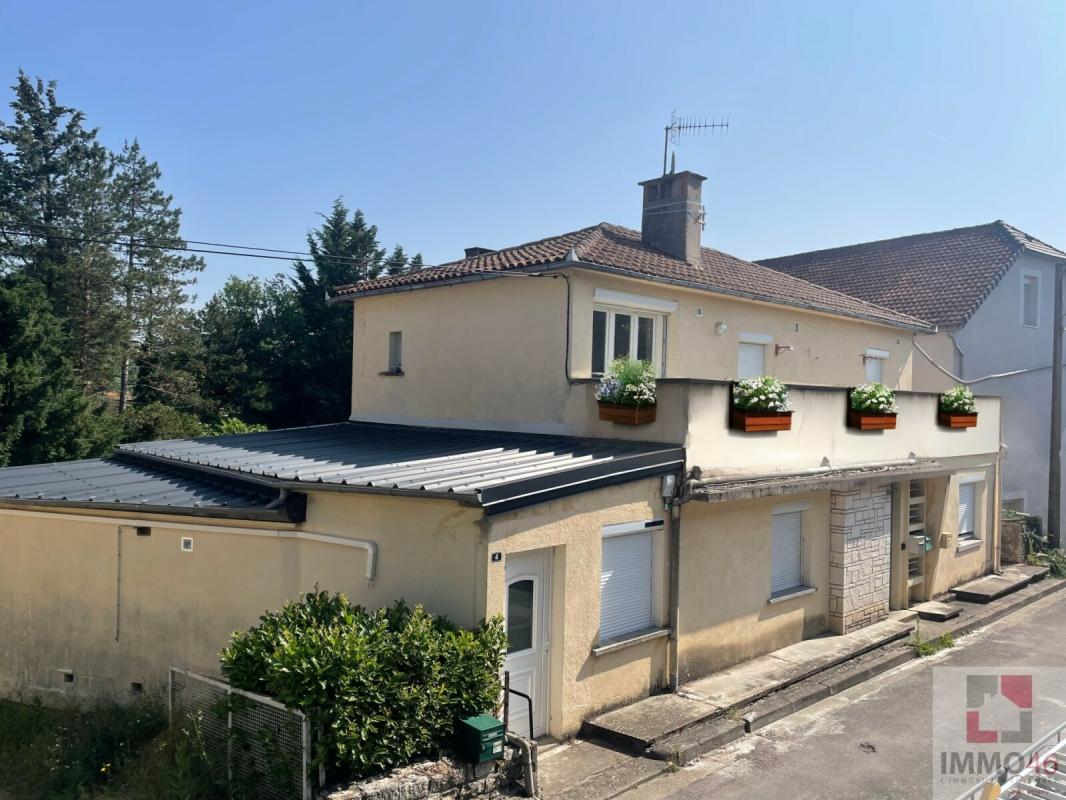 IMMEUBLE DE RAPPORT DE 4 APPARTEMENTS AVEC TERRASSES+ 5 GARAGES