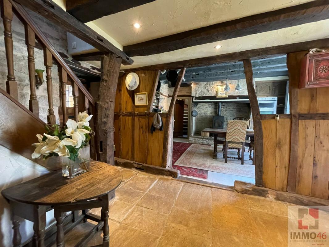 Charmante maison en pierre rénovée avec cachet