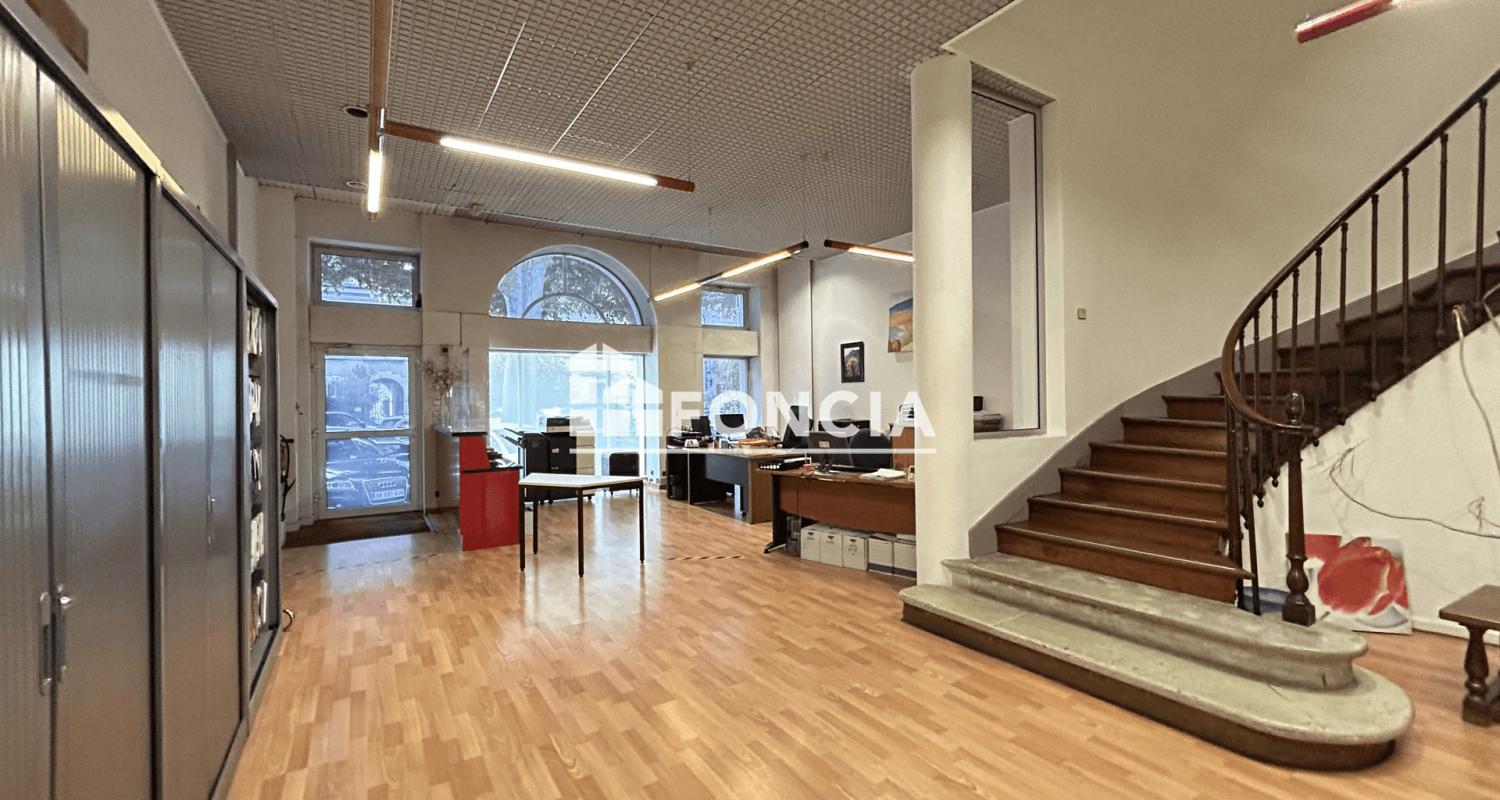 Immeuble de bureaux R+2 idéalement situé à Villeneuve-sur-Lot