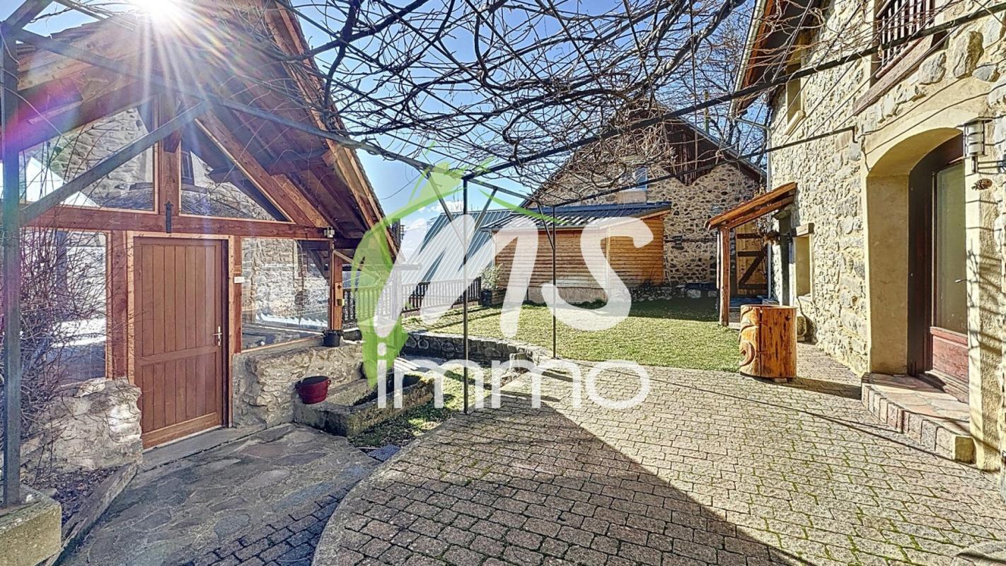 Maison T7 de 270 m² - CHABOTTES