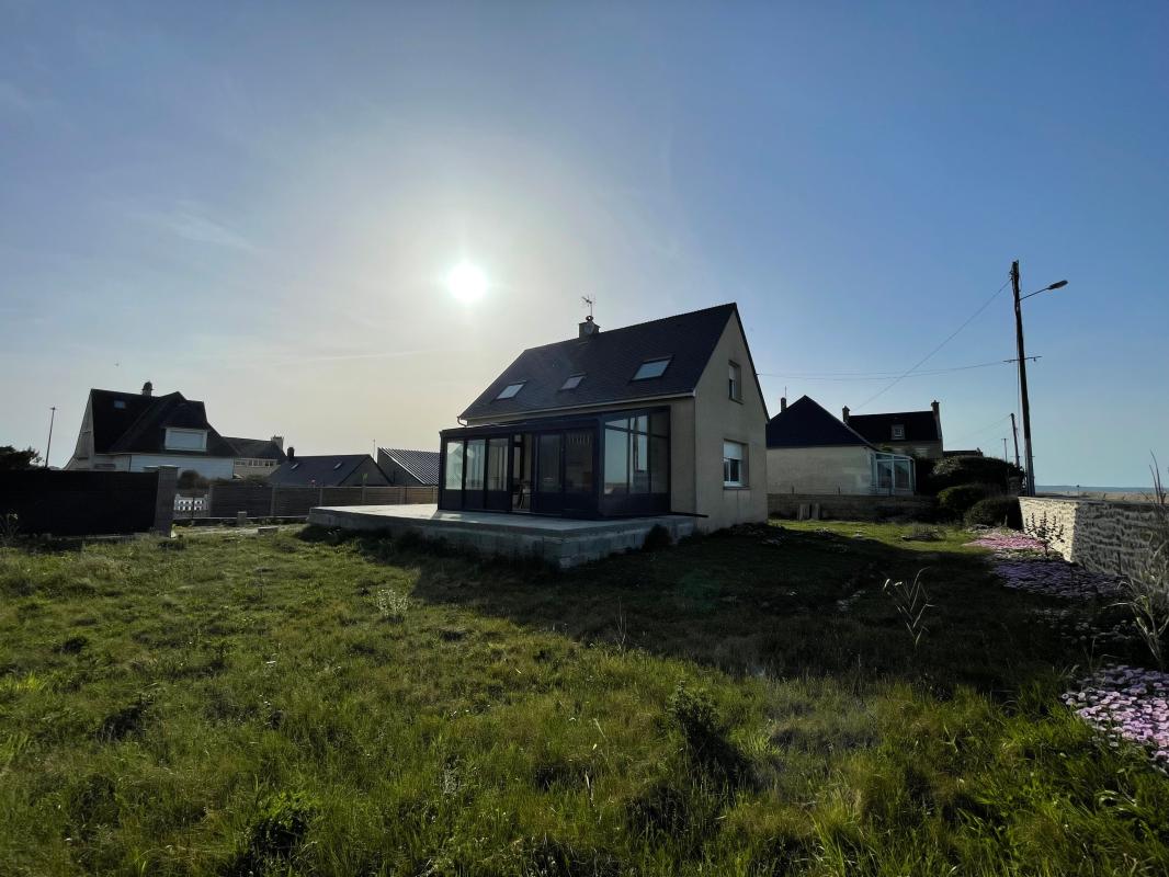 Joli pavillon avec vue mer