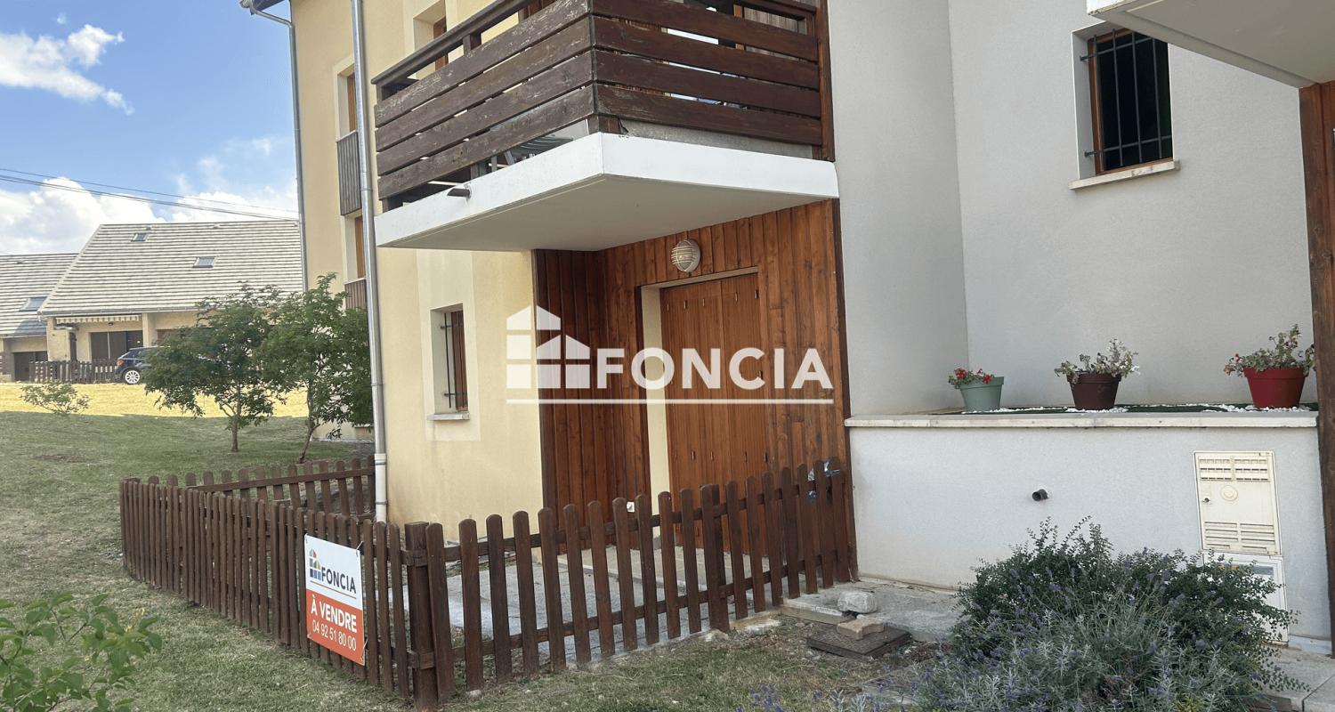 LAYE A VENDRE STUDIO REZ-de-JARDIN