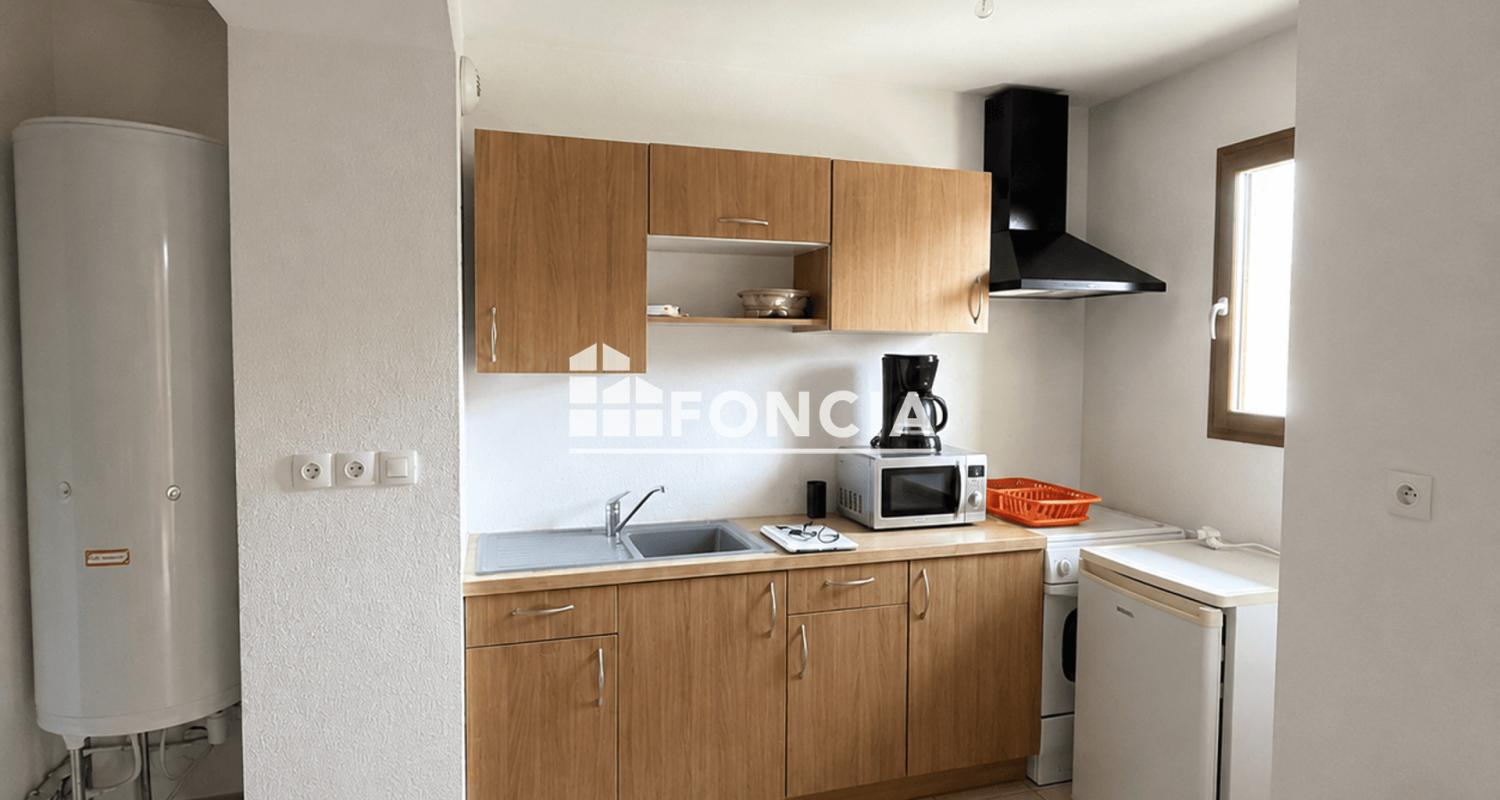 A VENDRE LAYE T4, TERRASSE, GARAGE, CAVE ET PARKING