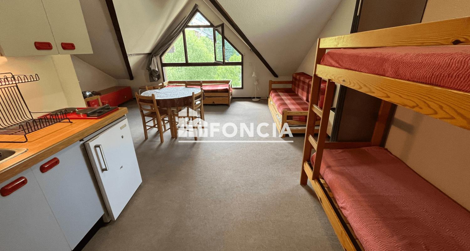 VARS STE MARIE - APPARTEMENT 4/6 COUCHAGES