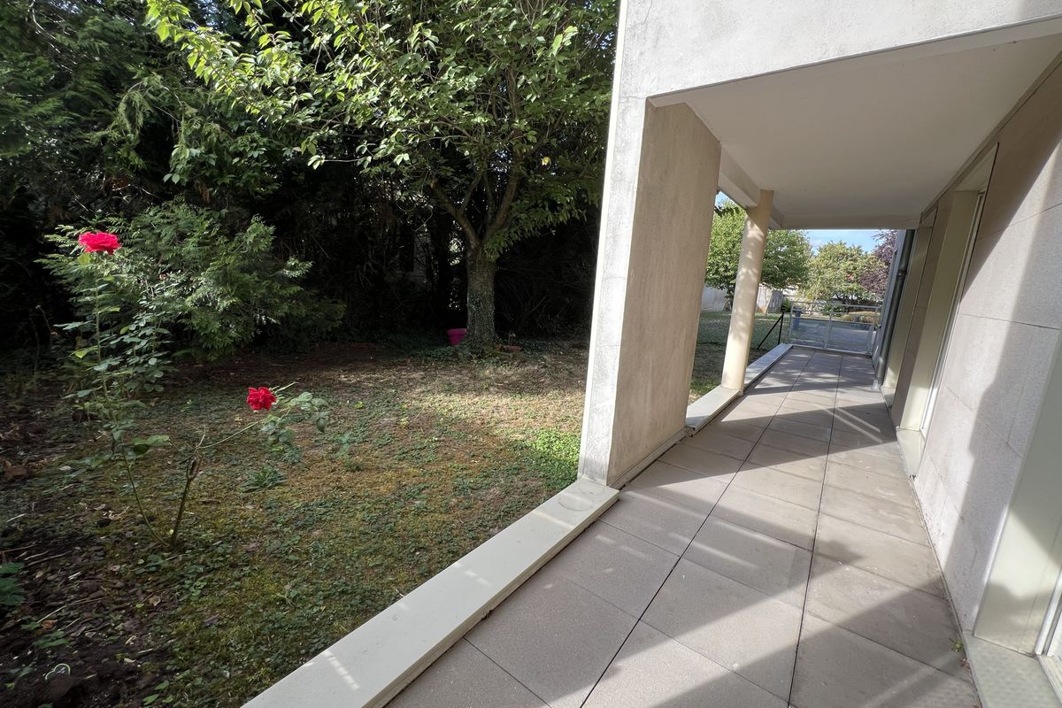 Bien rare à Cormontreuil - T3 en rez-de-jardin avec garage