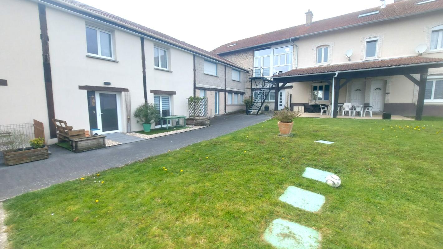 Maison Pomacle 5 pièce(s) 94 m2