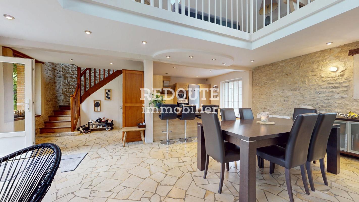 Maison familiale 200 m² avec grand séjour, jardin et garage – Courville (51170)