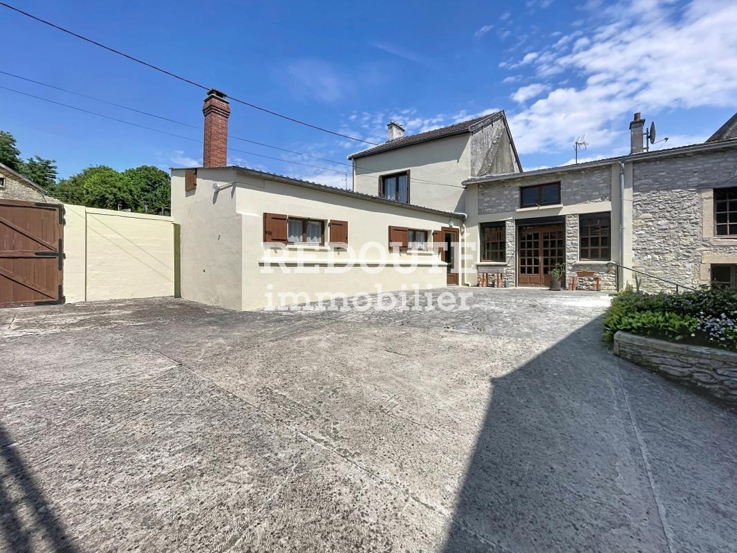 Grande maison T8 environ 250m² - Hangar - Jardin - Crugny
