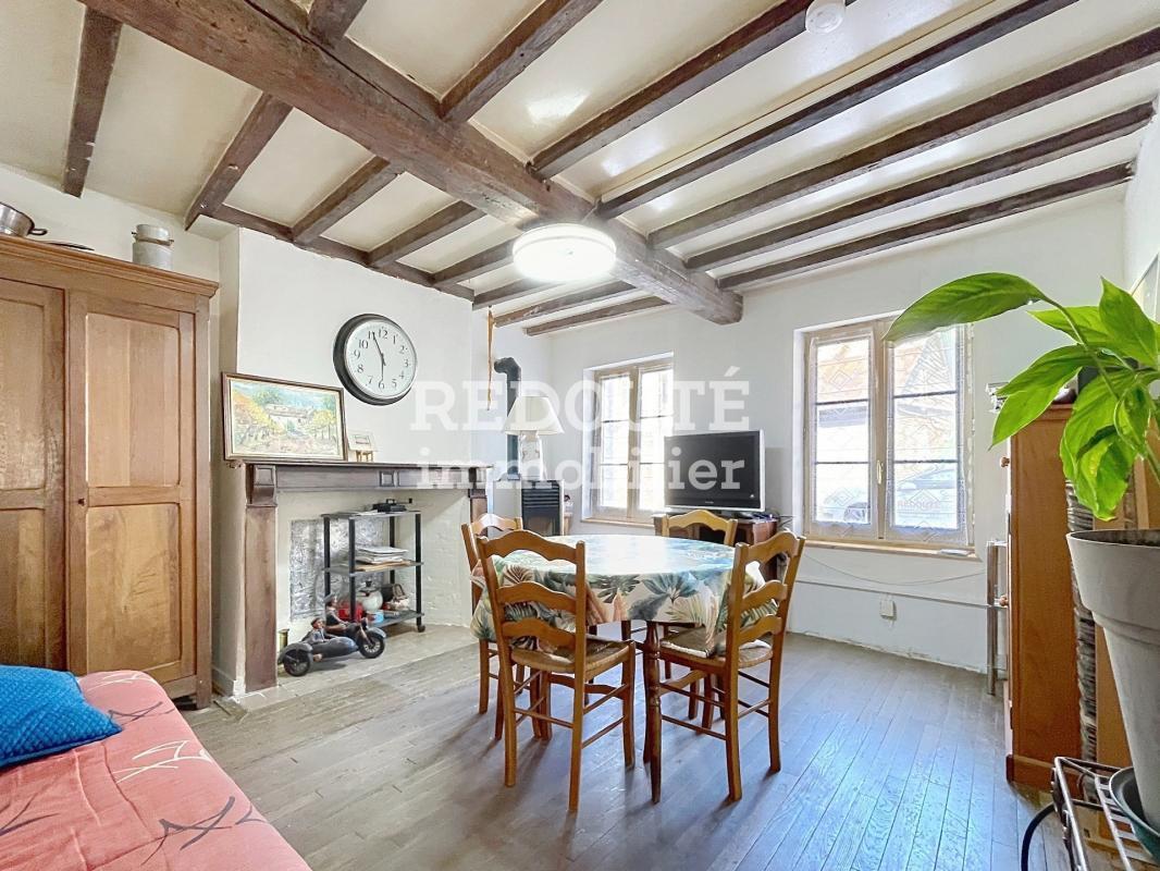 RETHEL - À VENDRE - MAISON AVEC COUR ET DÉPENDANCES