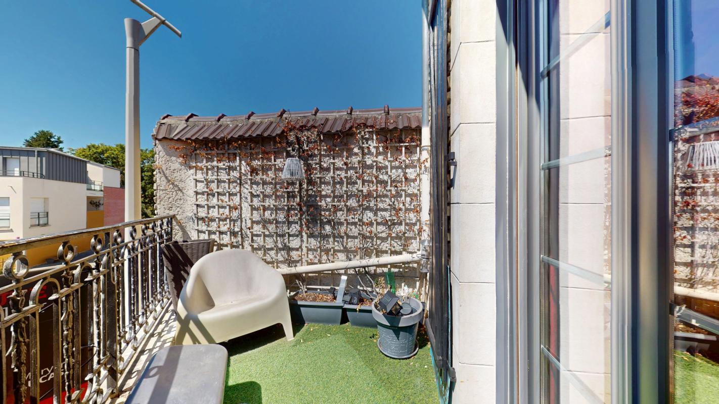 A VENDRE: SAINT-BRICE-COURCELLES – MAISON DE CARACTERE – 3 CHAMBRES - GARAGE – JARDIN – TERRASSES