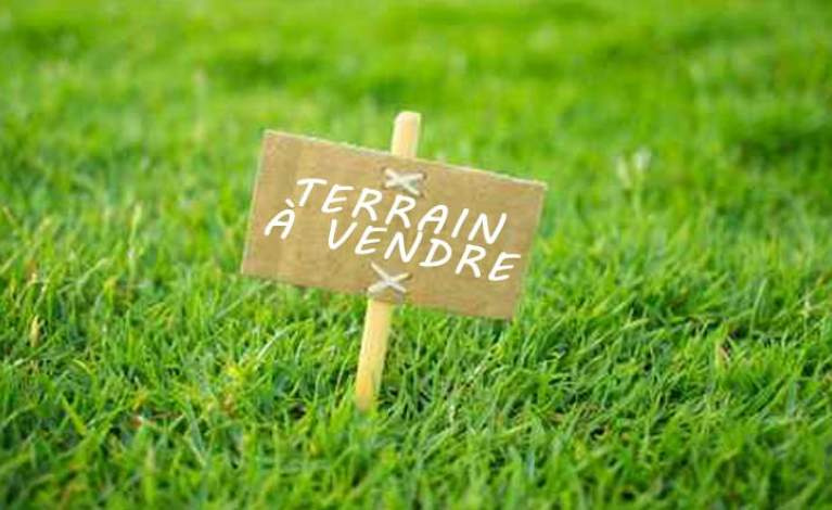 TERRAIN 445 M2 PRES DU JARD