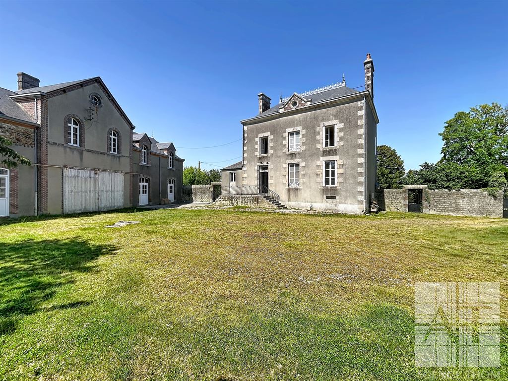 Exceptionnelle propriété de caractère avec maison de maître, hébergements indépendants et fort poten