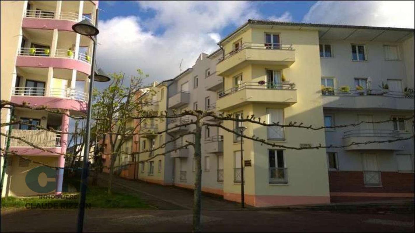 FAC DE SCIENCES - F2 loué à vendre