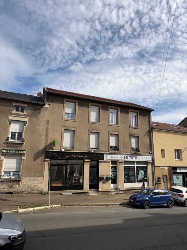AUDUN-LE-ROMAN : Immeuble de Rapport avec 7 lots/ investisseur