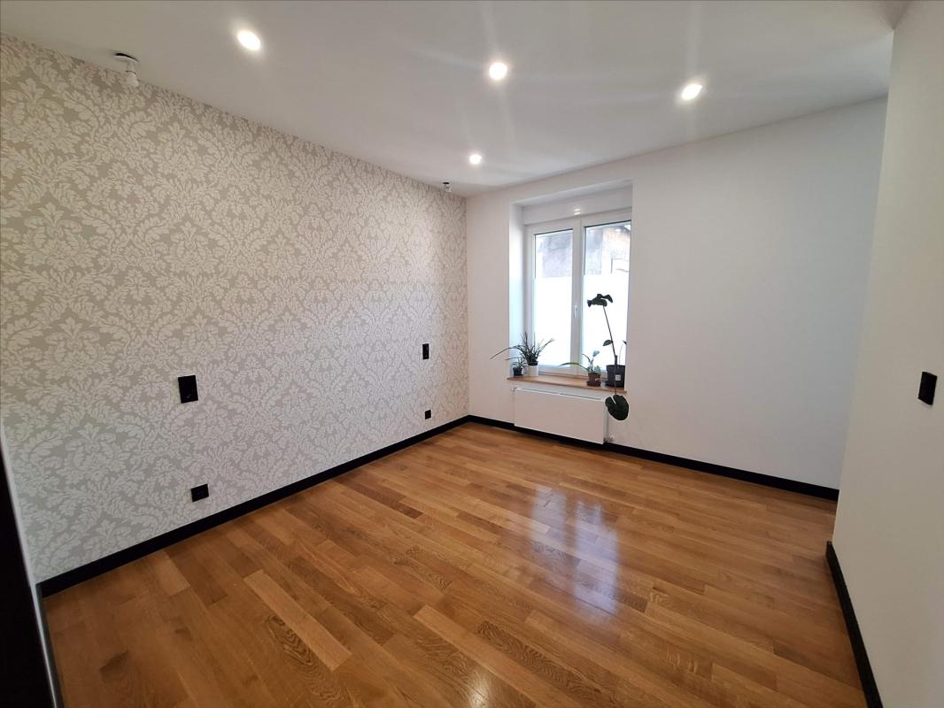 LONGUYON : MAGNIFIQUE APPARTEMENT F5 2 CHAMBRES