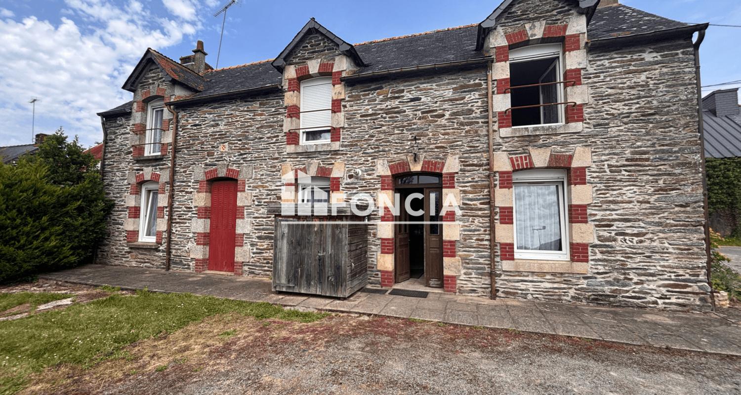 Authentique longère avec dépendances sur un terrain d'environ 1 500 m² – Saint-Martin-sur-Oust