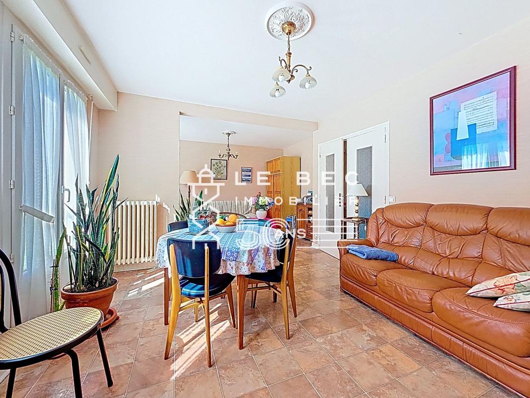 EXCLUSIVITÉ LORIENT : Appartement T4 loué avec stationnement et cave