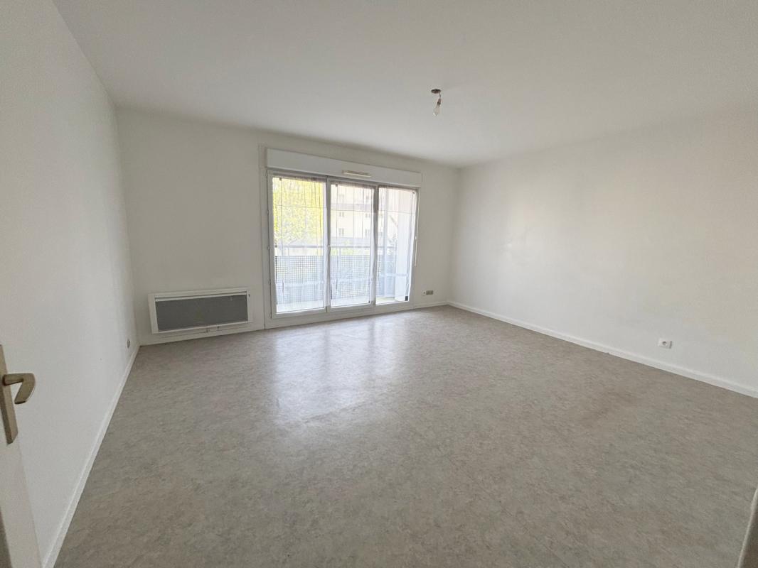 Appartement  2 pièces 56.4 m²