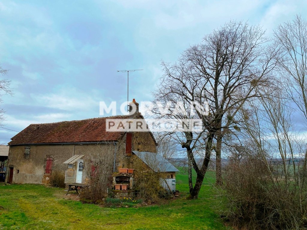 MAISON ET DEPENDANCES SUR BEAU TERRAIN AVEC VUE DEGAGEE