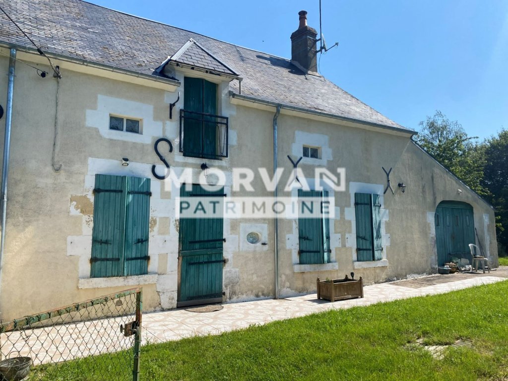FERMETTE AUTHENTIQUE HAMEAU COEUR NIVERNAIS SUR 989 m2 de terrain clos - 71000 €