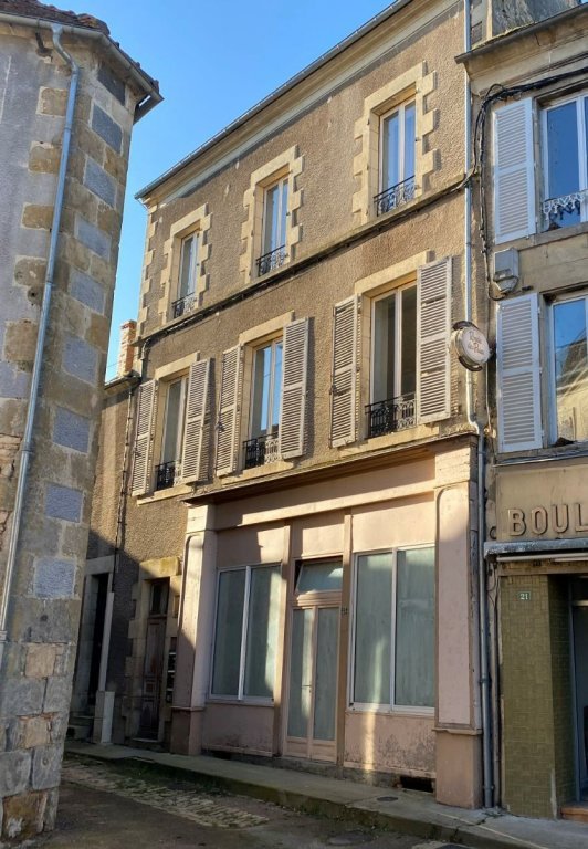 COEUR NIVERNAIS -CENTRE BOURG - IMMEUBLE DE RAPPORT 159 M2 - 4 Appartements