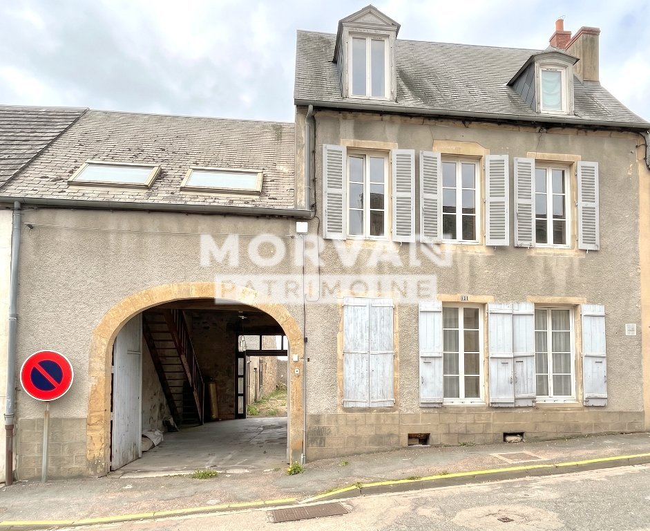 Bâtisse de caractère au cœur de la Capitale du Morvan
