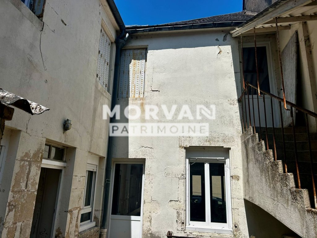 MAISON MITOYENNE COEUR VILLAGE TOUTES COMMODITES AVEC COUR ET GARAGE