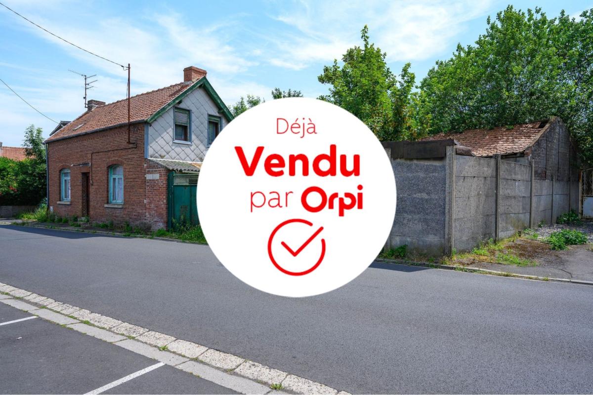 Maison individuelle plusieurs garages grand jardin