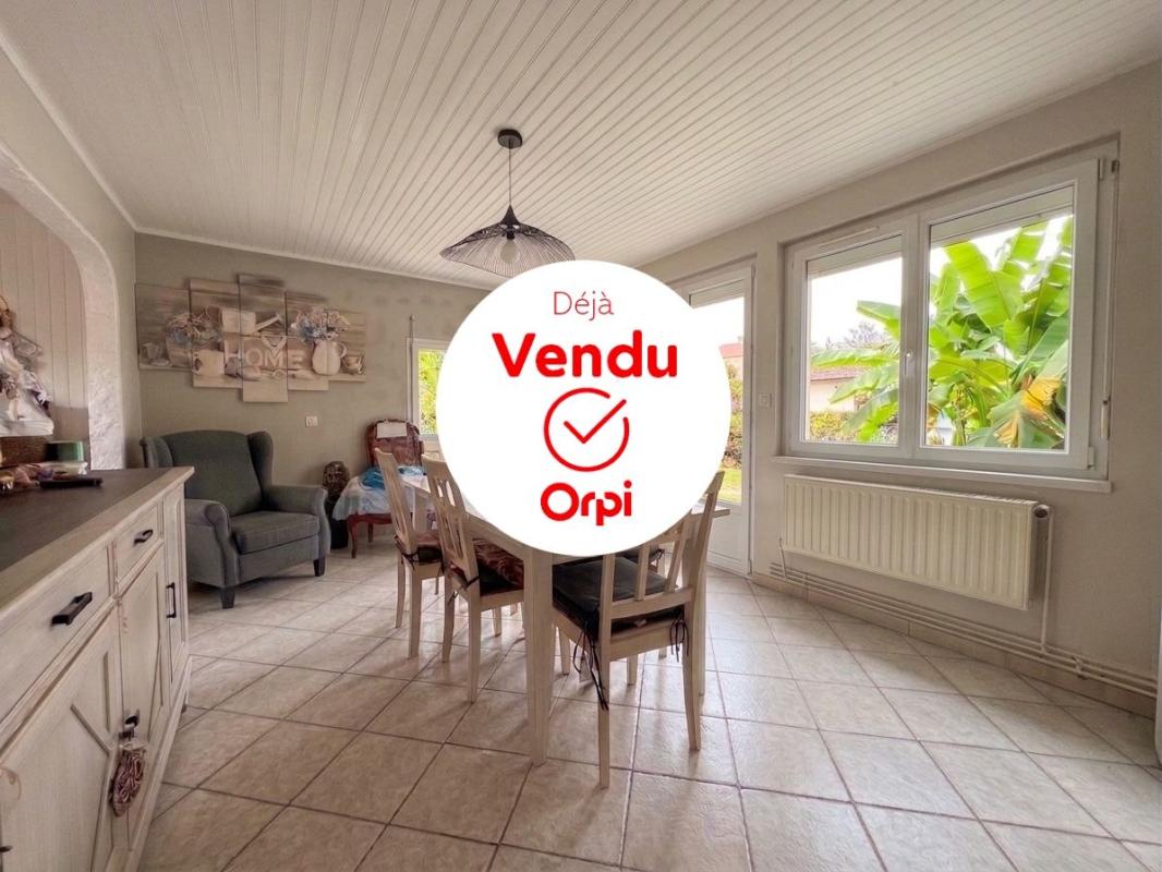 Maison de plain-pied au calme – Jardin Ouest et nombreuses dépendances