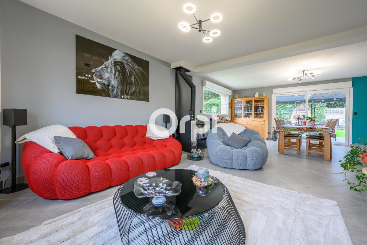Maison Secteur De Cantin 6 pièce(s) 146 m2