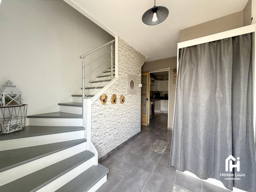 Maison semi-individuelle 94m²-4 chambres-Jardin-Garage-Cave-Cité