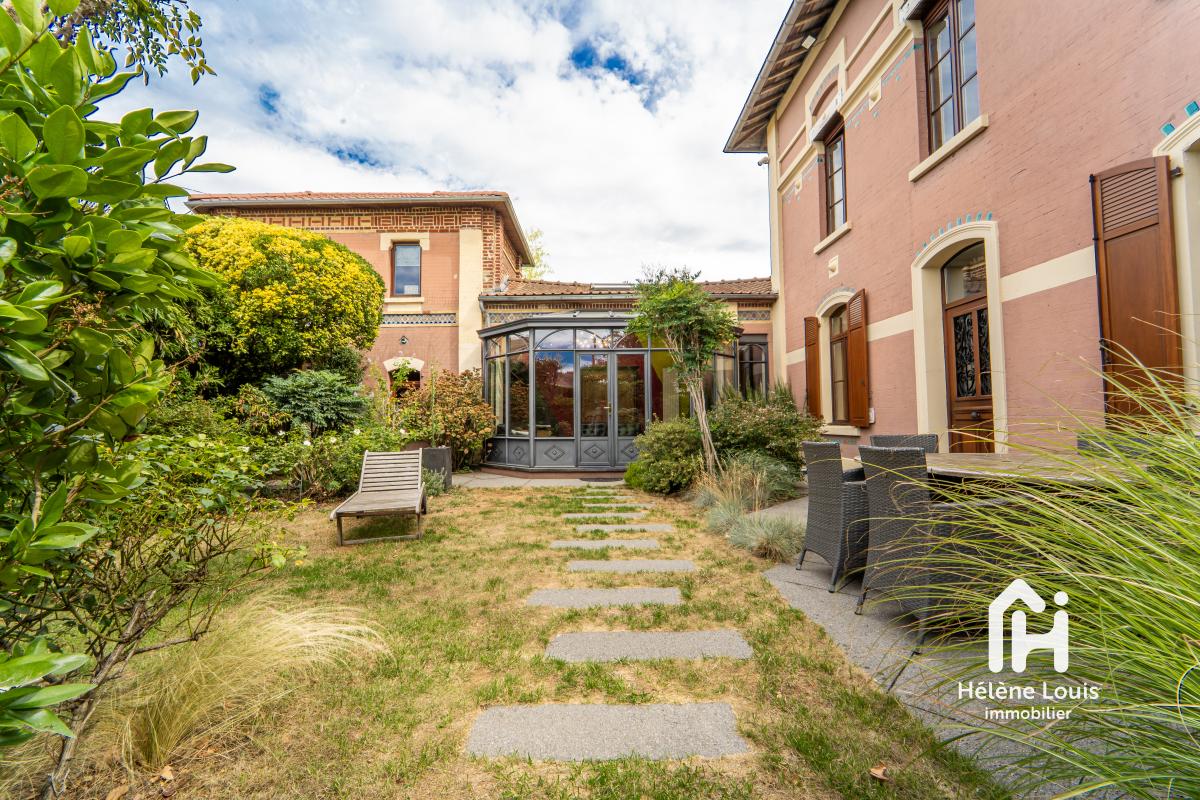 Maison avec cachet et charme de l'ancien - 4 ch - 2 sdb - Jardin
