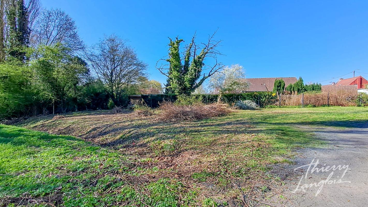 GENECH TERRAIN A BATIR 564 m2