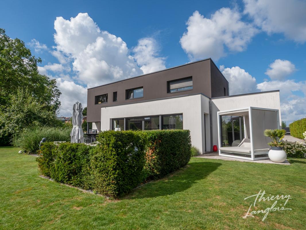 Maison contemporaine semi plain-pied de 182 m2 habitables