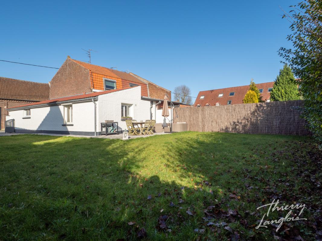 MAISON EN SEMI-PLAIN PIED ENTIÈREMENT RÉNOVÉE AU COEUR DE FRE