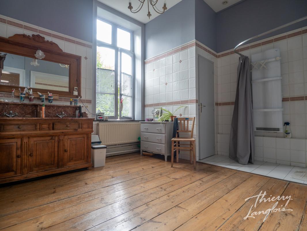 MAISON BOURGEOISE DE CARACTERE SUR 2 445m2
