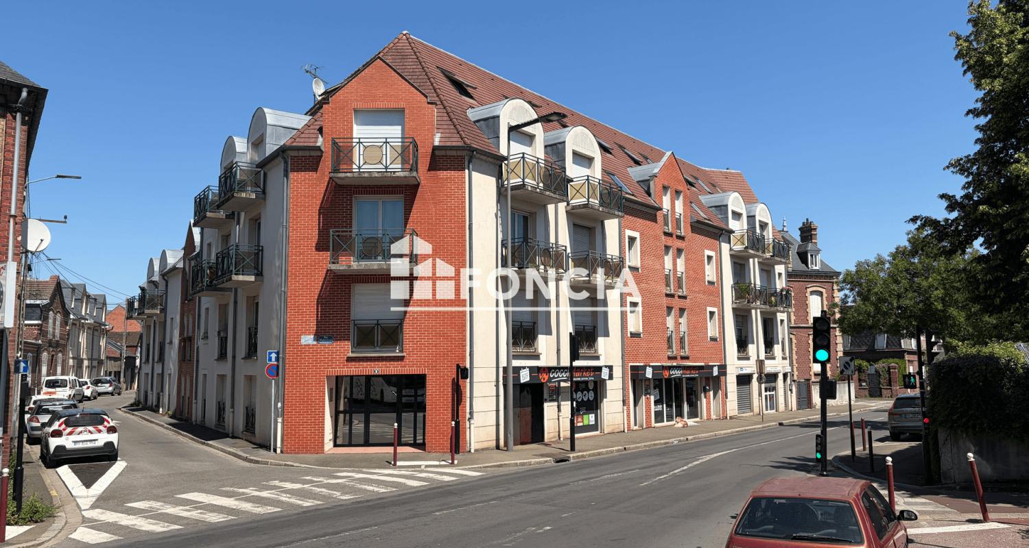 Proche de la gare et de la Place du Jeu de Paume