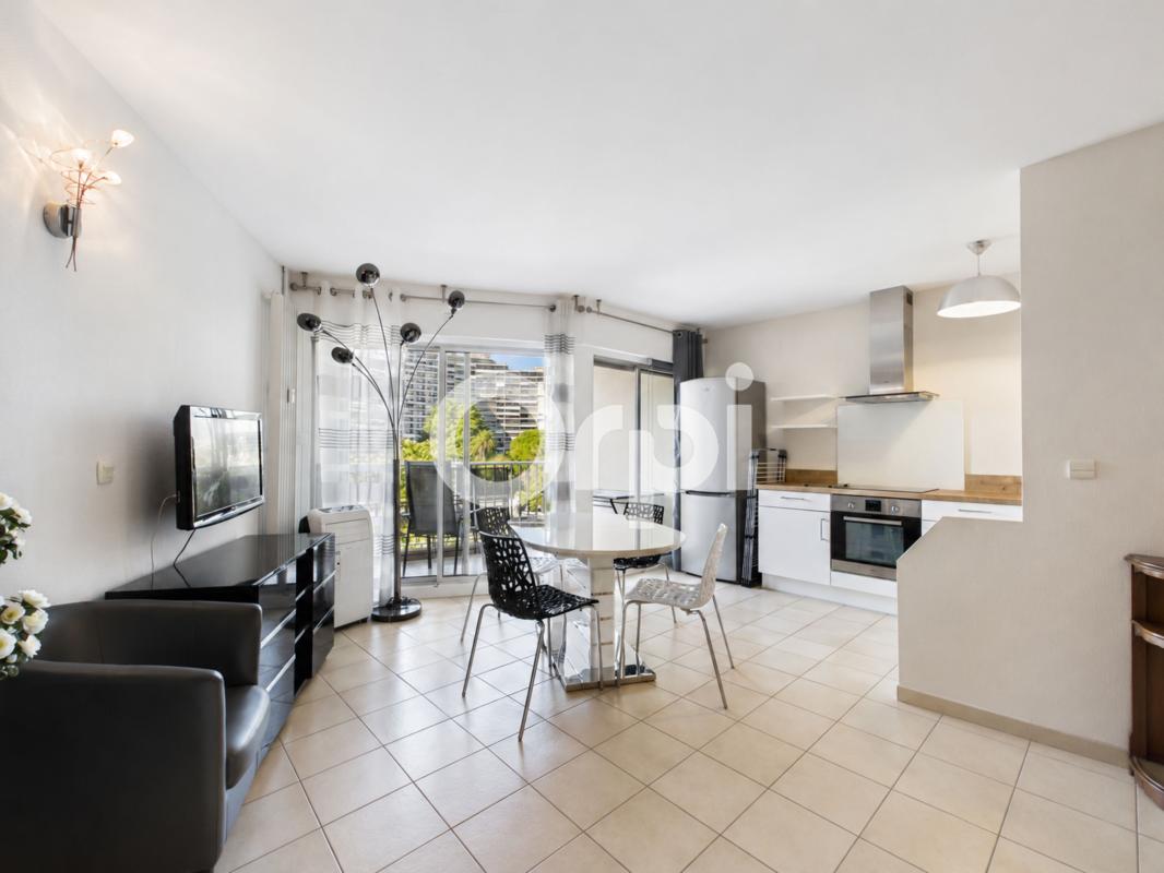 STUDIO - RESIDENCE STANDING - PARKING -  CAVE- PISCINE