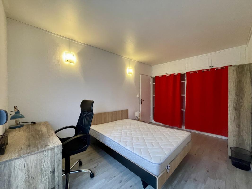 Chambre 3 Camus 17 70m2 - Photo 2