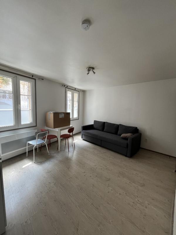 STUDIO MEUBLE SAINT MARTIN ANGOULEME - Photo 2