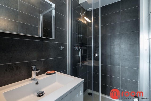 Chambre n°1 meublée avec douche privée - Lyon 7 (Entre Jean Jaurès et Gerland) - Photo 5