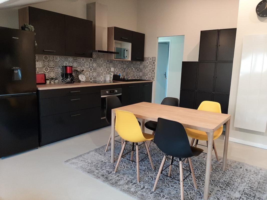 Chambre n°2 meublée avec douche privée - Secteur Lyon 7 (Proximité Arrêt métro D Garibaldi) - Photo 3